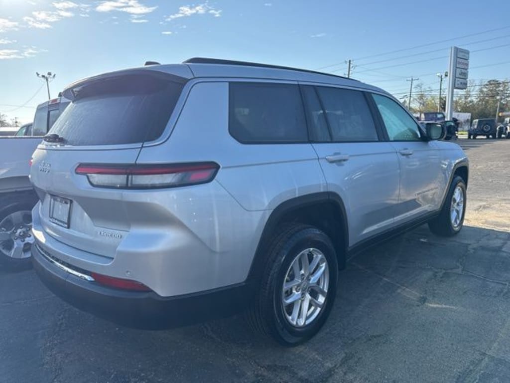 New 2026 Jeep Grand Cherokee L Laredo Sport Utility
