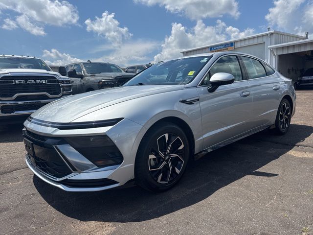 2024 Hyundai Sonata SEL's photo