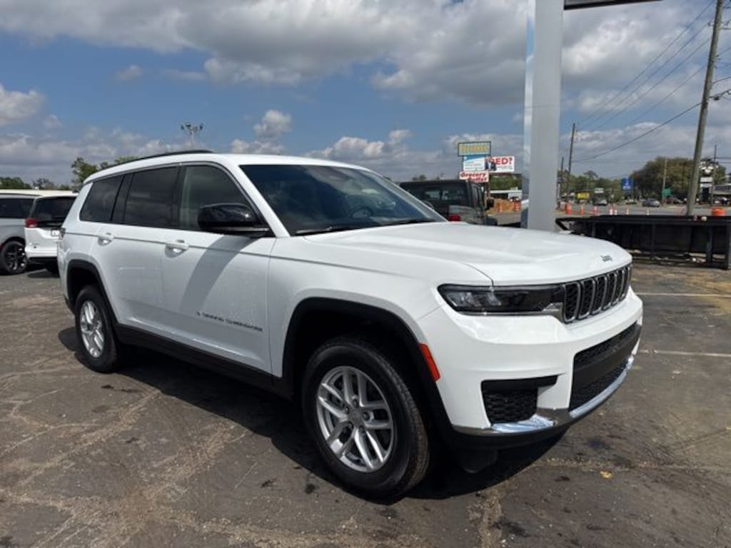 New 2026 Jeep Grand Cherokee L Laredo Sport Utility