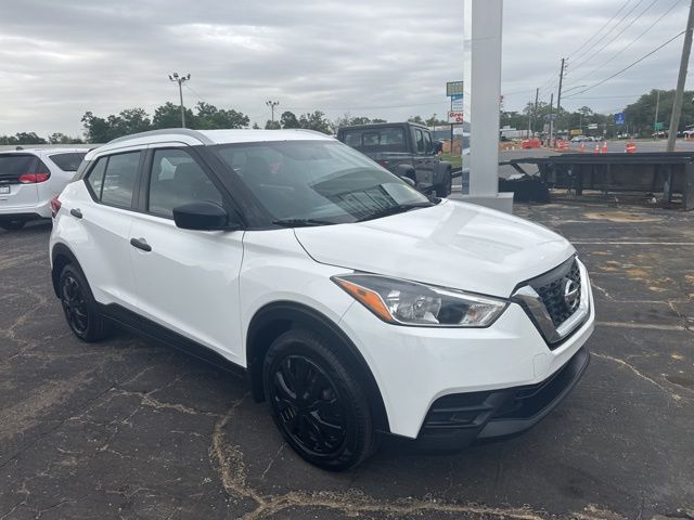 2018 Nissan Kicks S