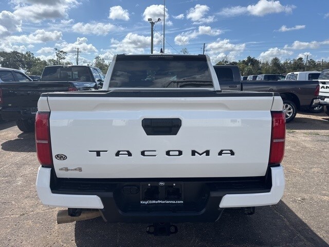 2024 Toyota Tacoma photo 3