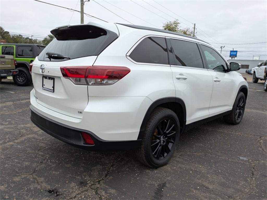 Used 2019 Toyota Highlander SUV