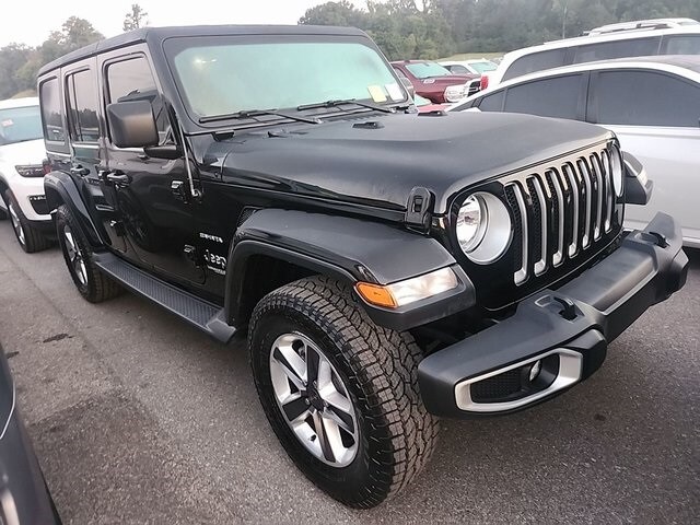 2019 Jeep Wrangler Unlimited Sahara photo 2