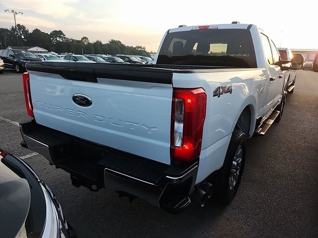2024 Ford F-250 XLT photo 3