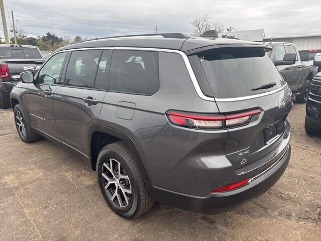 2023 Jeep Grand Cherokee Limited photo 4
