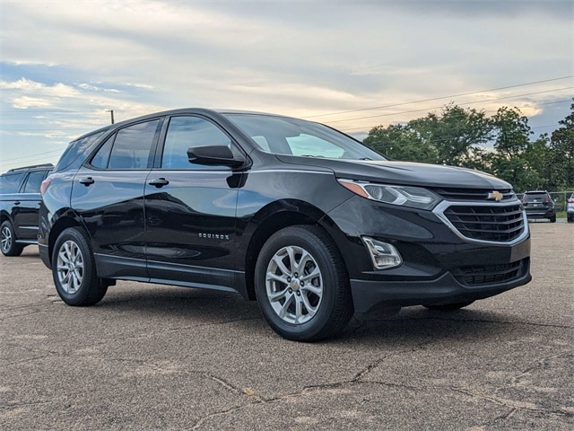 Used 2019 Chevrolet Equinox LS with VIN 2GNAXHEV6K6301571 for sale in Marianna, FL