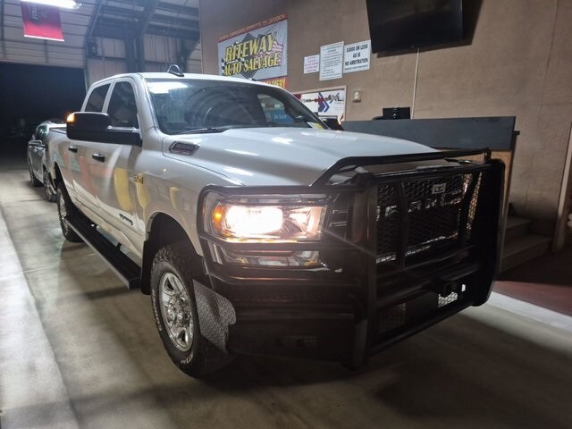 2022 Ram 2500 Tradesman photo 2