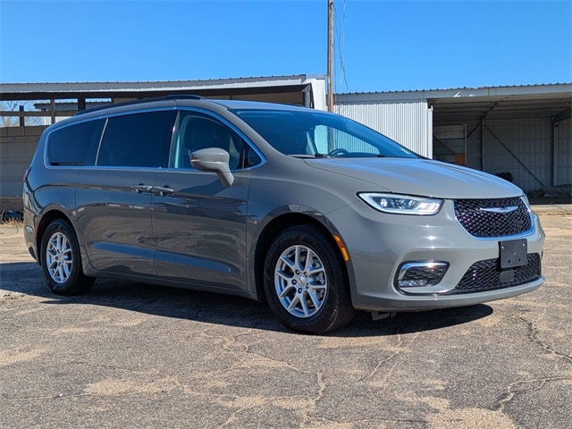 Used 2022 Chrysler Pacifica Touring L with VIN 2C4RC1BG6NR152733 for sale in Marianna, FL