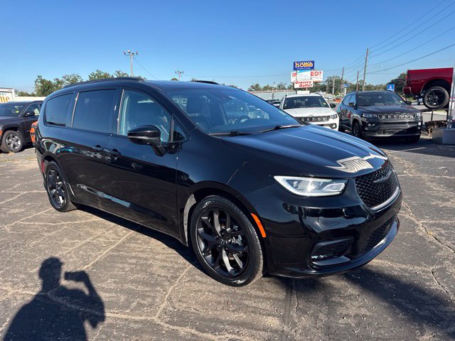 2025 Chrysler Pacifica