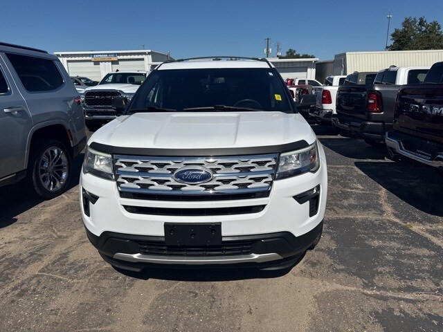 2019 Ford Explorer XLT photo 3