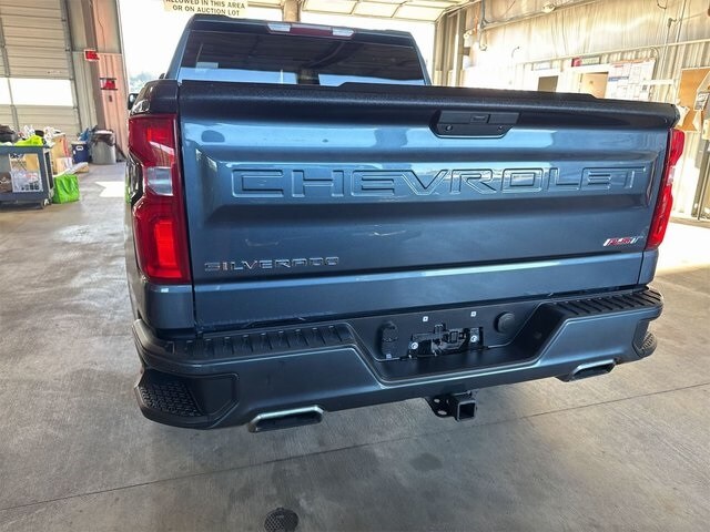 2019 Chevrolet Silverado 1500 RST photo 2