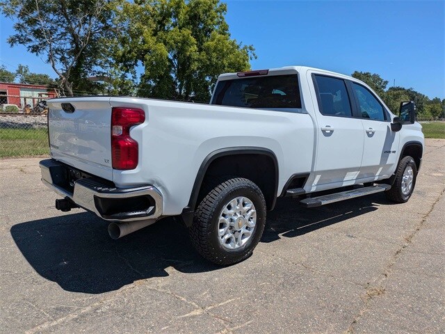 2023 Chevrolet Silverado 2500HD LT photo 4