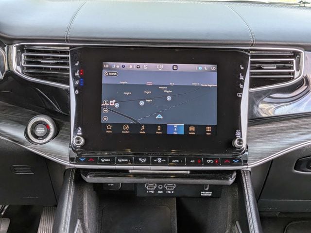 2023 Jeep Wagoneer L Series III - Photo 19