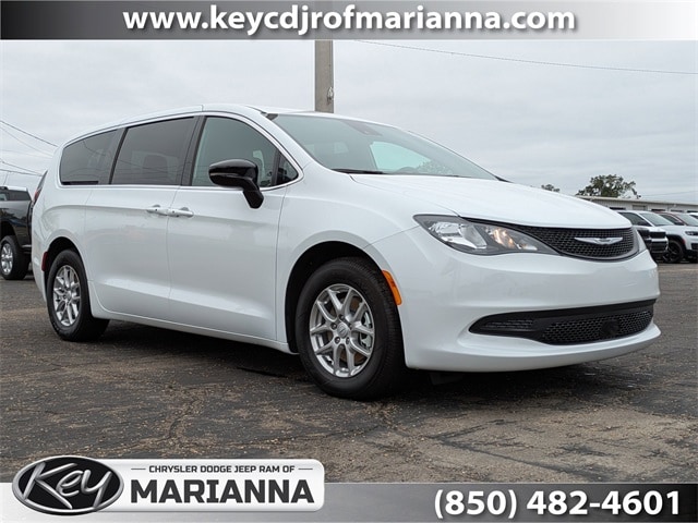 2026 Chrysler Voyager LX's photo