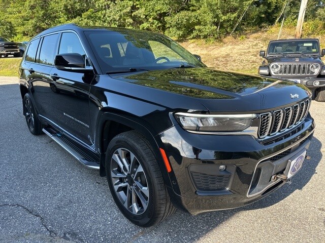 2021 Jeep Grand Cherokee Overland Sport photo 2