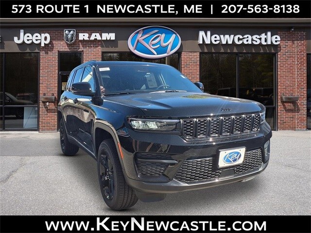 2025 Jeep Grand Cherokee Laredo photo 3