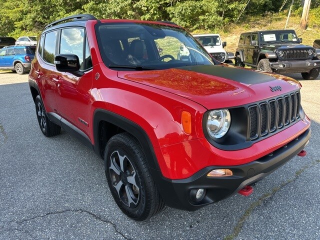 2022 Jeep Renegade Trailhawk photo 2