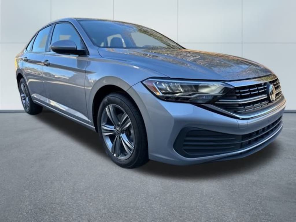 Used 2024 Volkswagen Jetta 1.5T SE Sedan