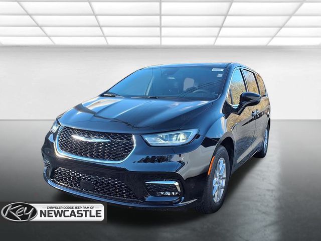 2026 Chrysler Pacifica Passenger Van 