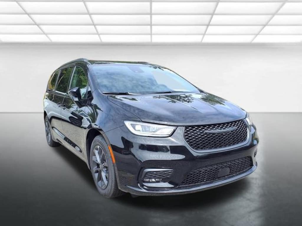 New 2025 Chrysler Pacifica Select Passenger Van