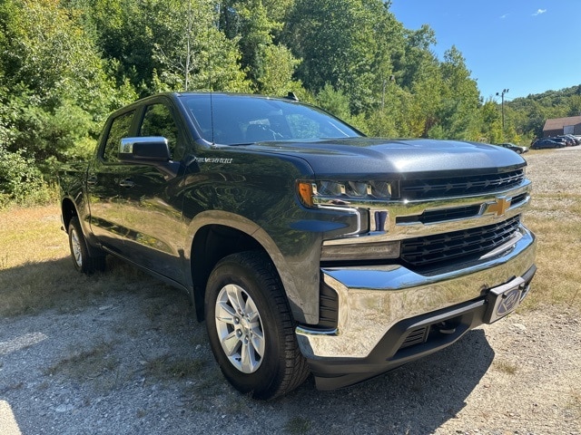 Used 2022 Chevrolet Silverado 1500 Limited LT with VIN 1GCUYDED9NZ141746 for sale in Newcastle, ME