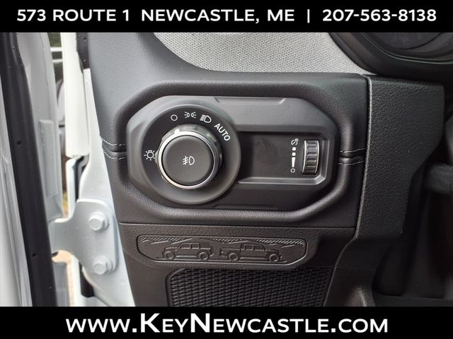2025 Jeep Wrangler 4-Door Sahara - Photo 9