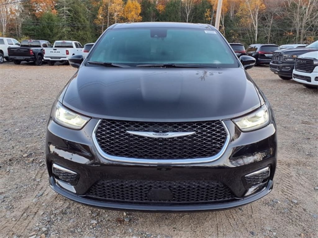 New 2026 Chrysler Pacifica Select Passenger Van