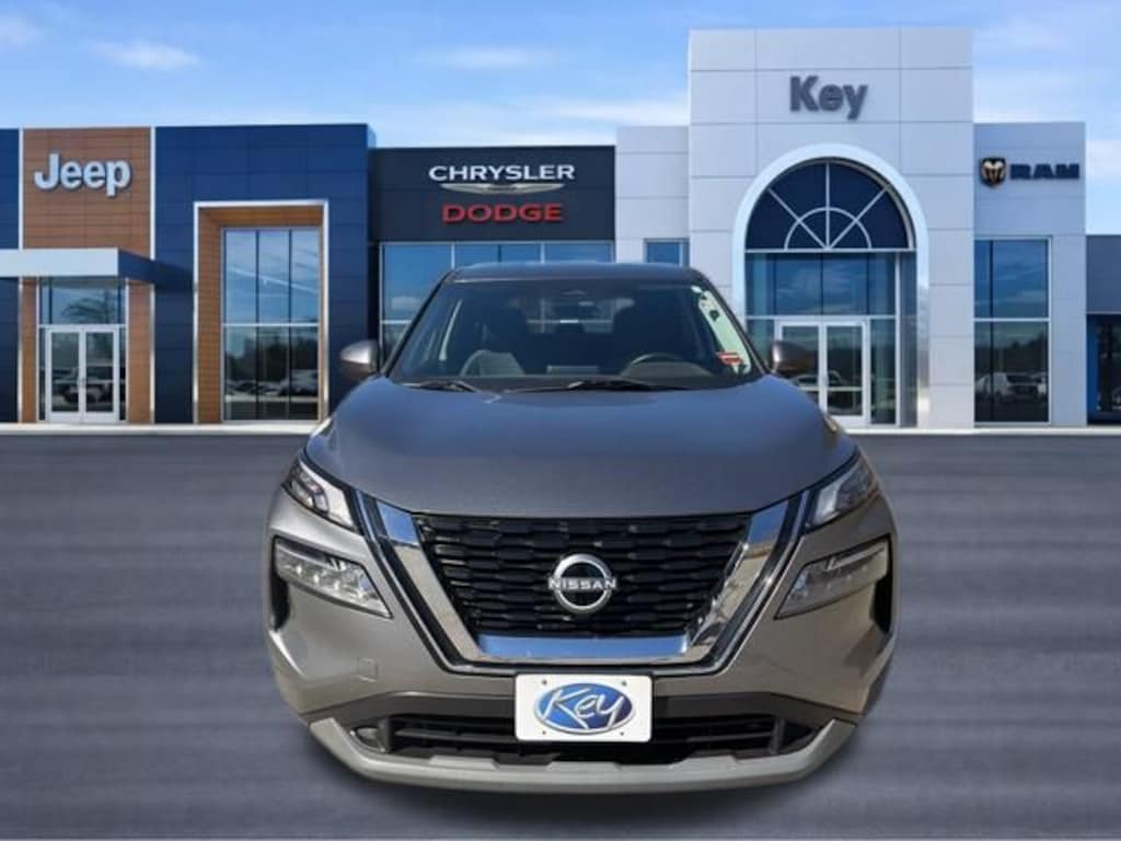 Used 2023 Nissan Rogue SV SUV
