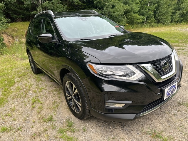 Used 2018 Nissan Rogue SL with VIN JN8AT2MVXJW311600 for sale in Newcastle, ME