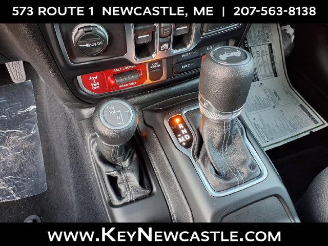 2026 Jeep Wrangler 4-Door Willys - Photo 11