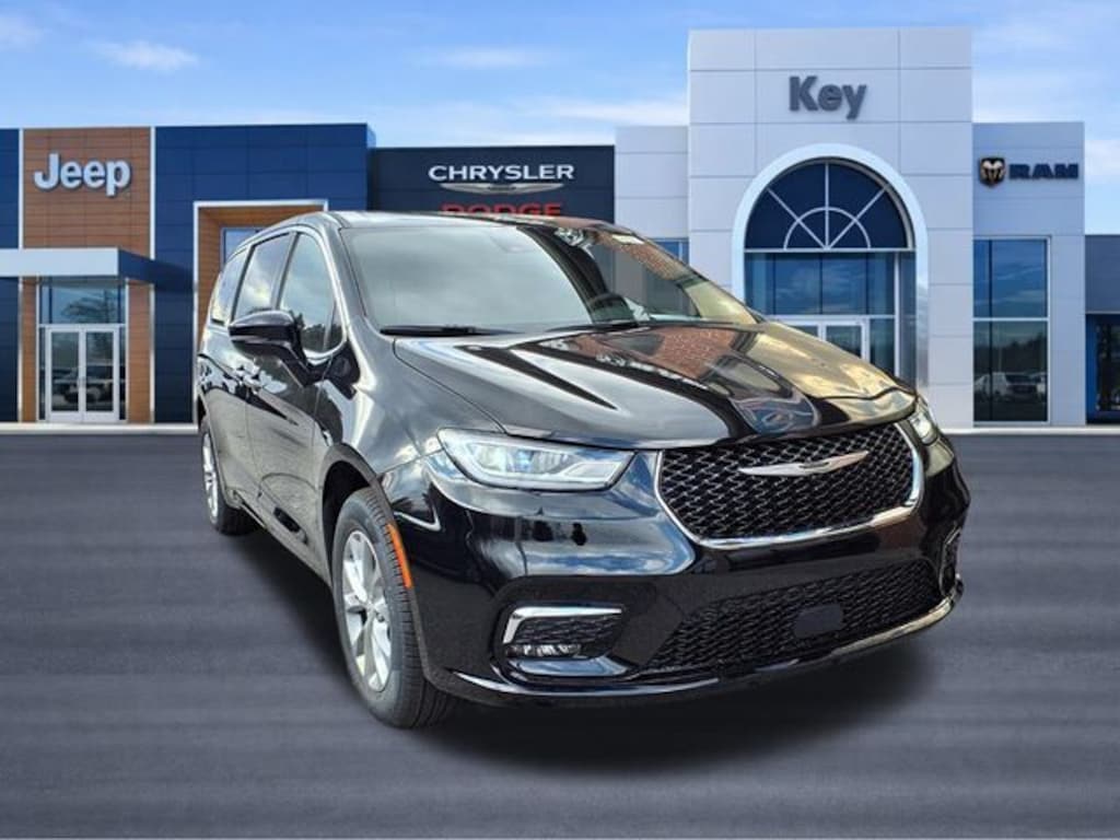 New 2026 Chrysler Pacifica Select Passenger Van