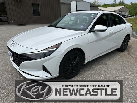 2022 Hyundai Elantra SEL Sedan