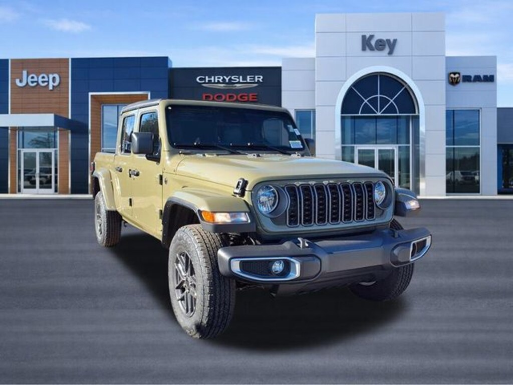 New 2026 Jeep Gladiator Sport S Pickup