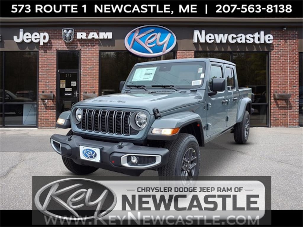 New 2025 Jeep Gladiator Sport Pickup