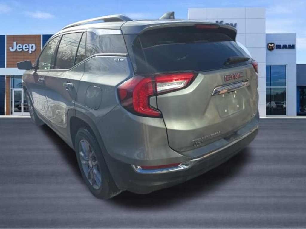 Used 2023 GMC Terrain SLT SUV