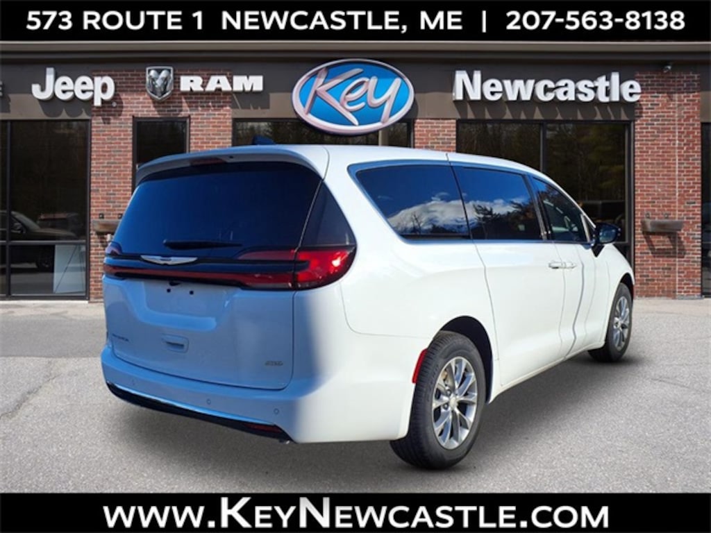 New 2026 Chrysler Pacifica Select Passenger Van
