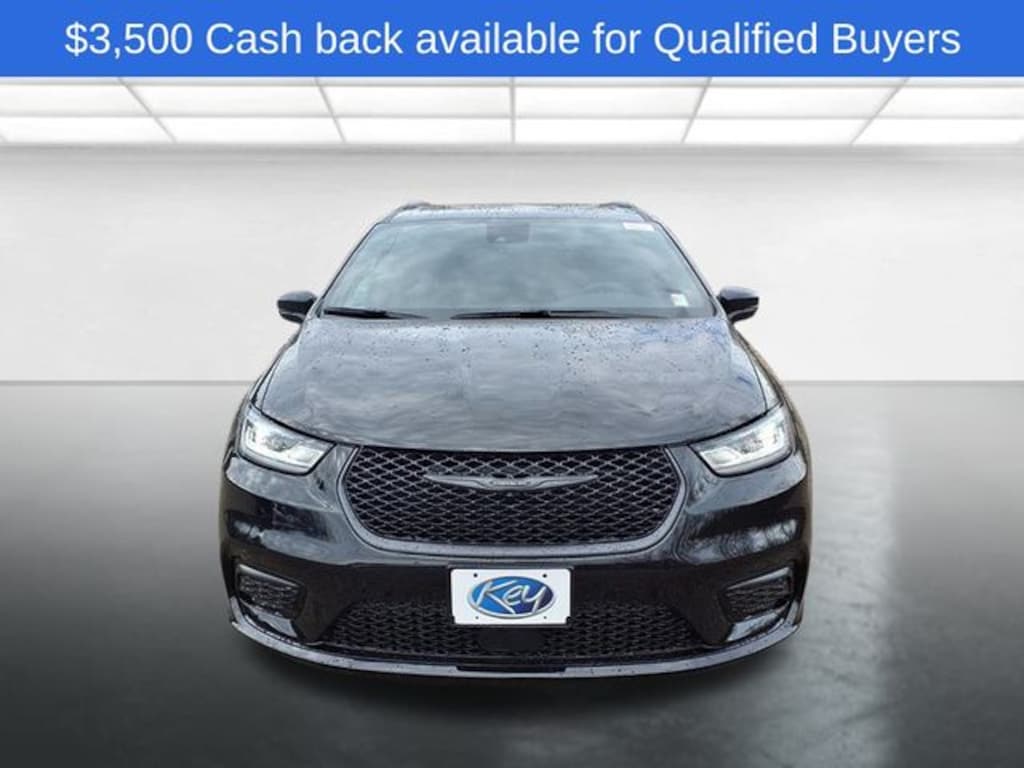 New 2026 Chrysler Pacifica Limited Passenger Van