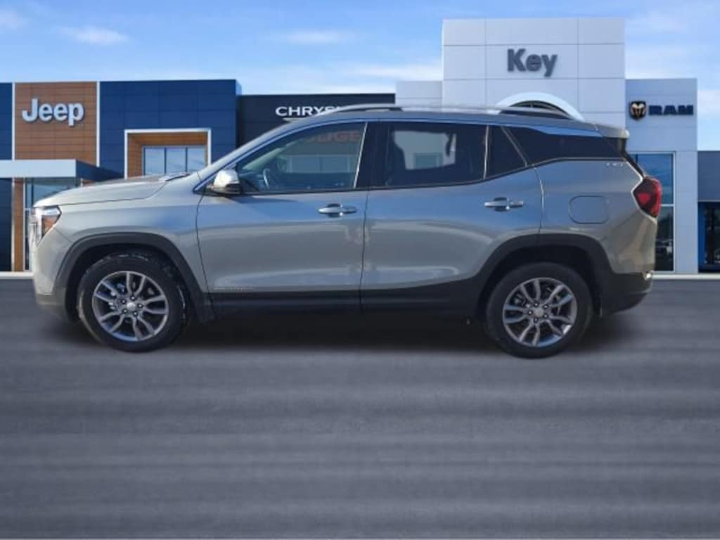 Used 2023 GMC Terrain SLT SUV