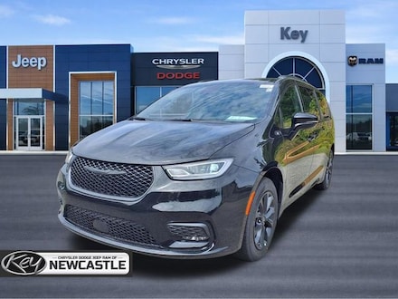2025 Chrysler Pacifica Select Passenger Van