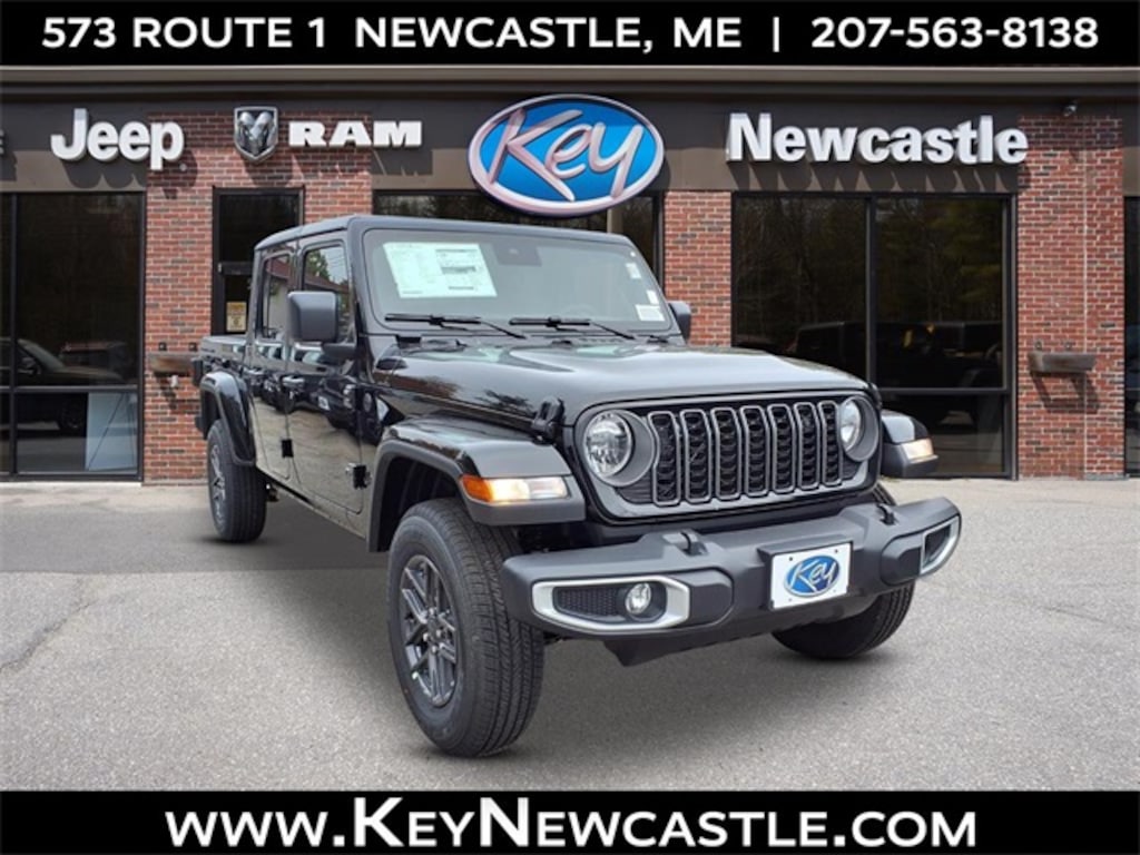 New 2025 Jeep Gladiator Sport Pickup