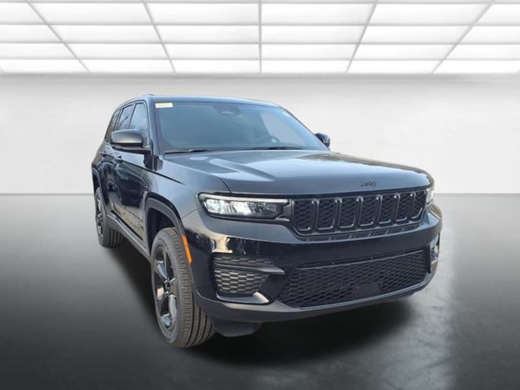 New 2025 Jeep Grand Cherokee Altitude X Sport Utility