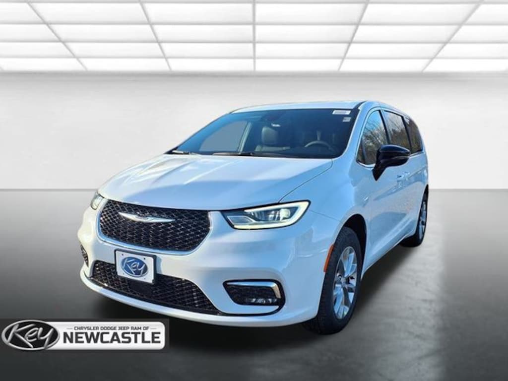 New 2026 Chrysler Pacifica Select Passenger Van