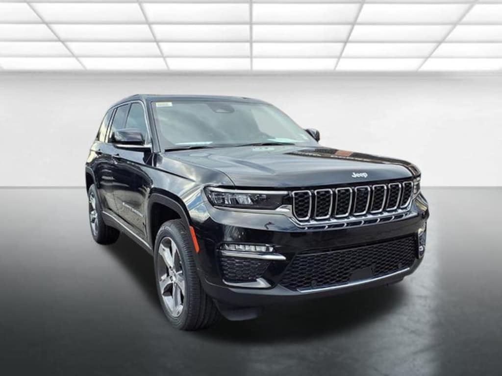 New 2025 Jeep Grand Cherokee Limited Sport Utility