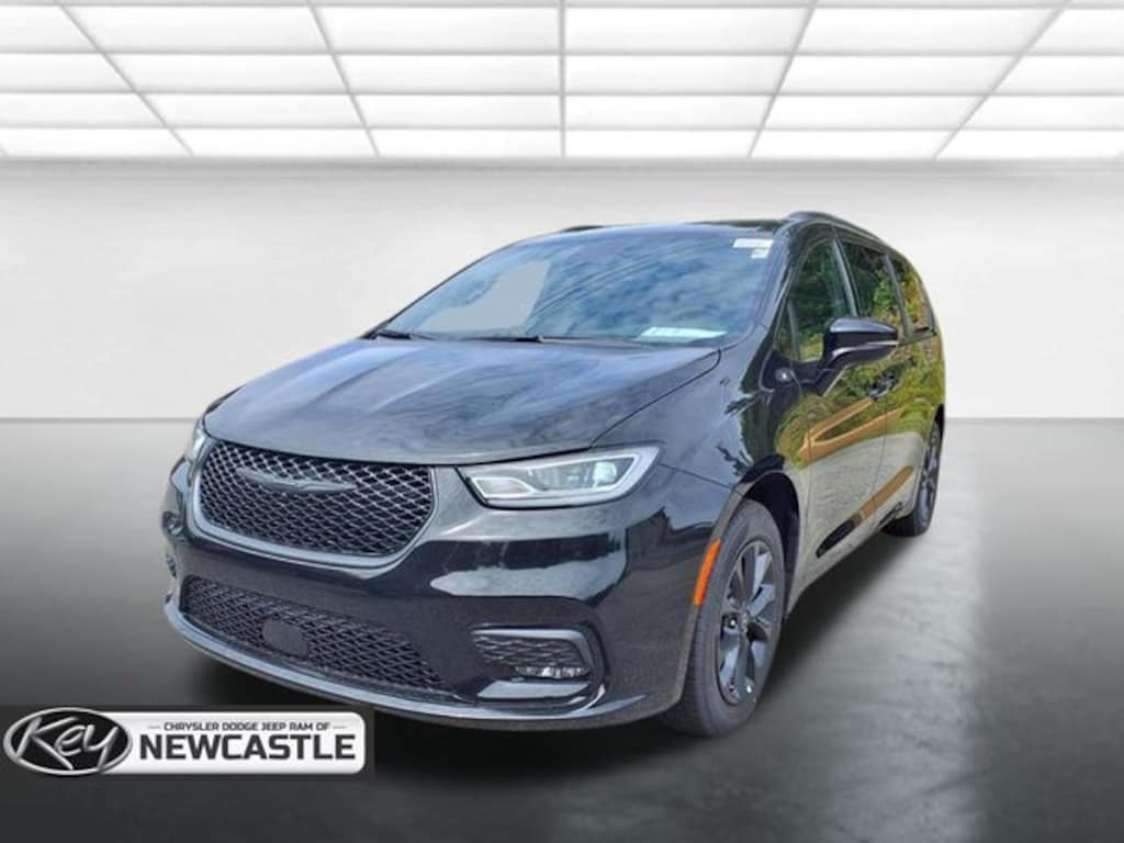 New 2025 Chrysler Pacifica Select Passenger Van