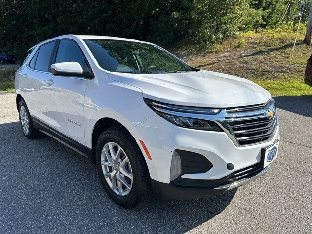 2023 Chevrolet Equinox LT photo 2