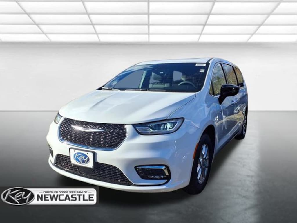 New 2026 Chrysler Pacifica Select Passenger Van