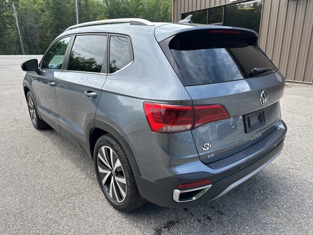 2023 Volkswagen Taos SE photo 4