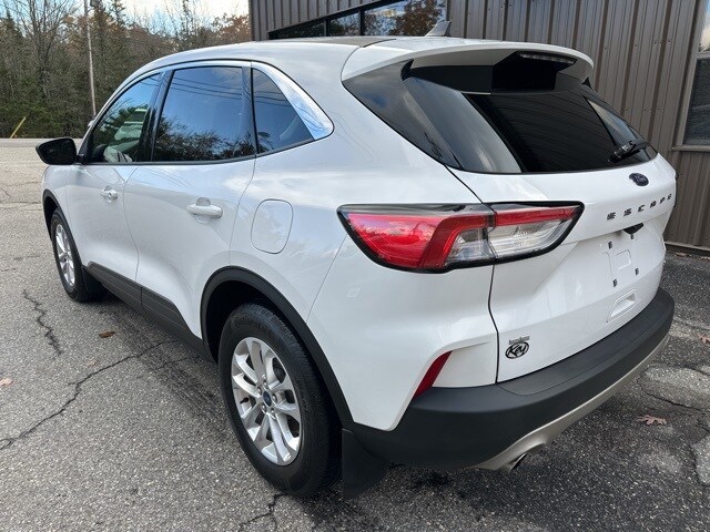 2022 Ford Escape SE photo 4