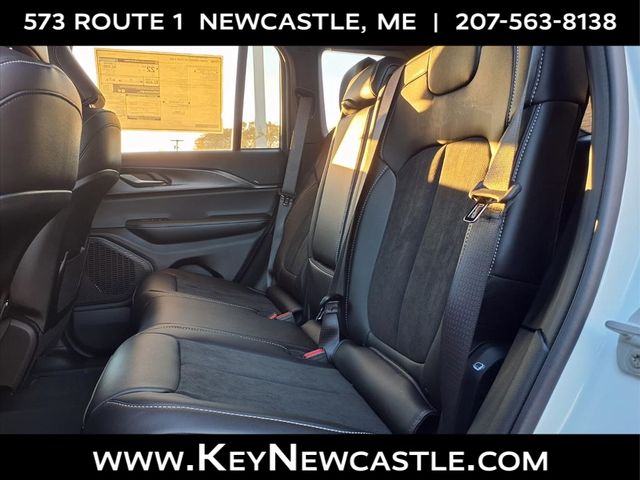 2025 Jeep Grand Cherokee Altitude - Photo 13