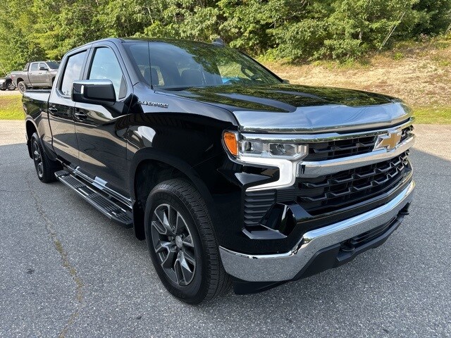 2023 Chevrolet Silverado 1500 LT photo 2